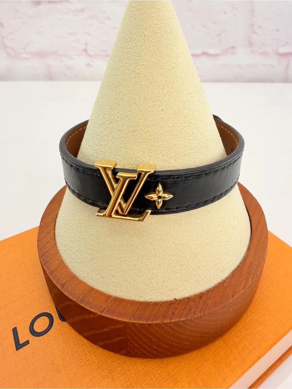 Louis Vuitton Calfskin Iconic Bracelet 19 Black